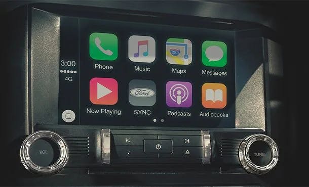 Apple CarPlayTM & Android AutoTM 4